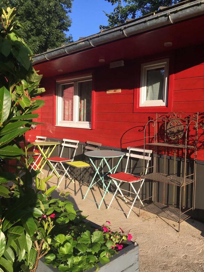 Le Cabanon De Chessy Bed & Breakfast Bagian luar foto
