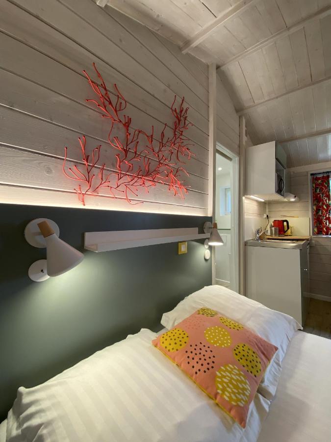 Le Cabanon De Chessy Bed & Breakfast Bagian luar foto