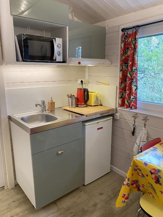 Le Cabanon De Chessy Bed & Breakfast Bagian luar foto