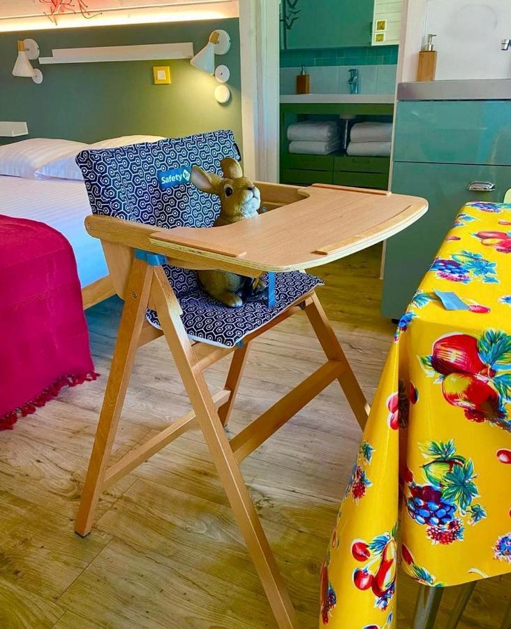 Le Cabanon De Chessy Bed & Breakfast Bagian luar foto